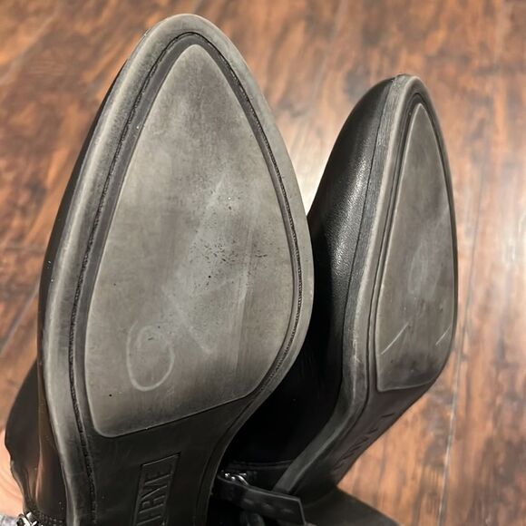 Frye Black Leather Judith Zip Bootie Sz. 9.5 in EUC - Picture 9 of 10